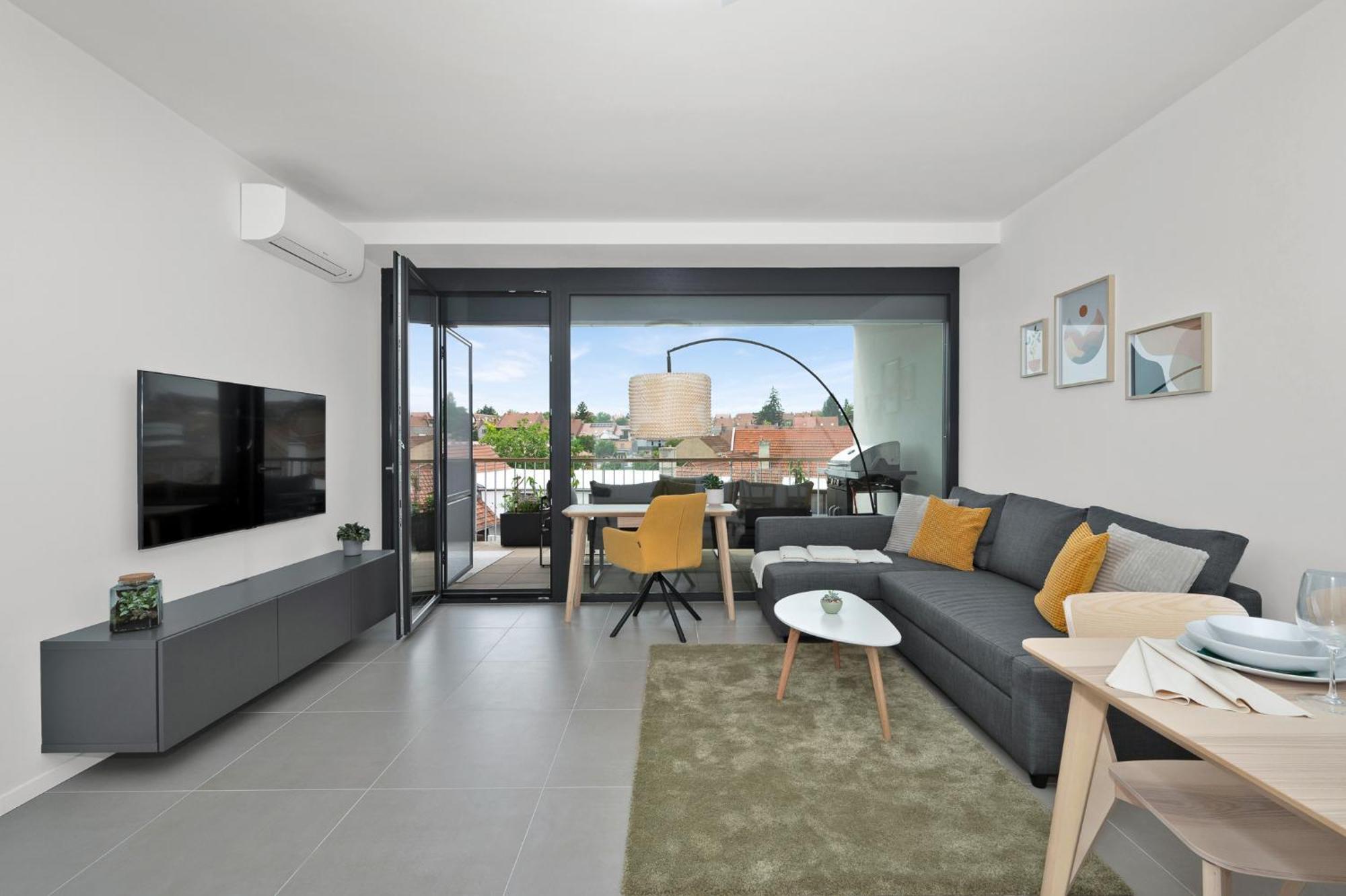 Fully Equipped Apartments With Terraces, Free Garage Parking, Netflix & Ac - By Apartmany Slapanice Cz Exteriér fotografie