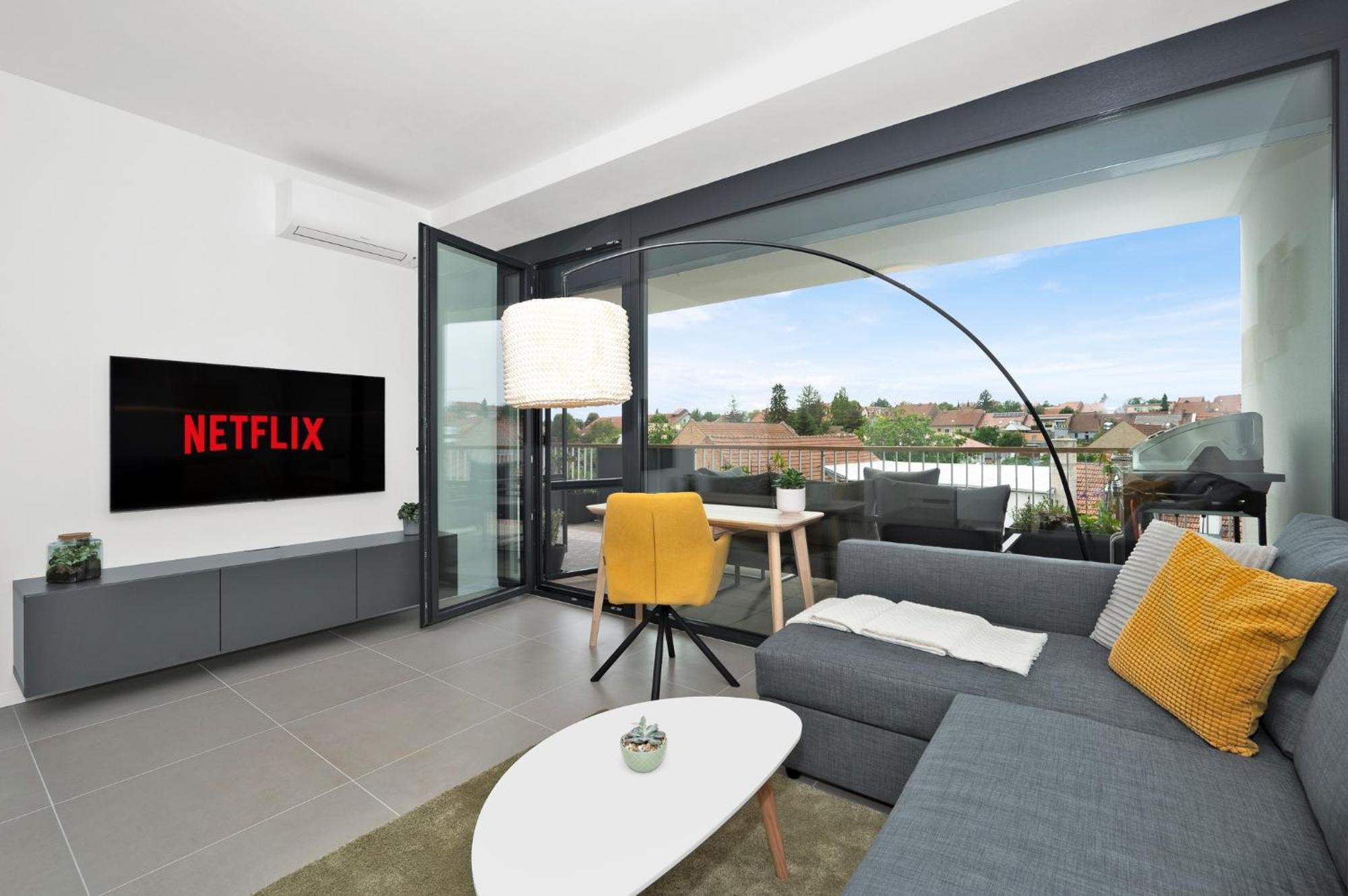 Fully Equipped Apartments With Terraces, Free Garage Parking, Netflix & Ac - By Apartmany Slapanice Cz Exteriér fotografie