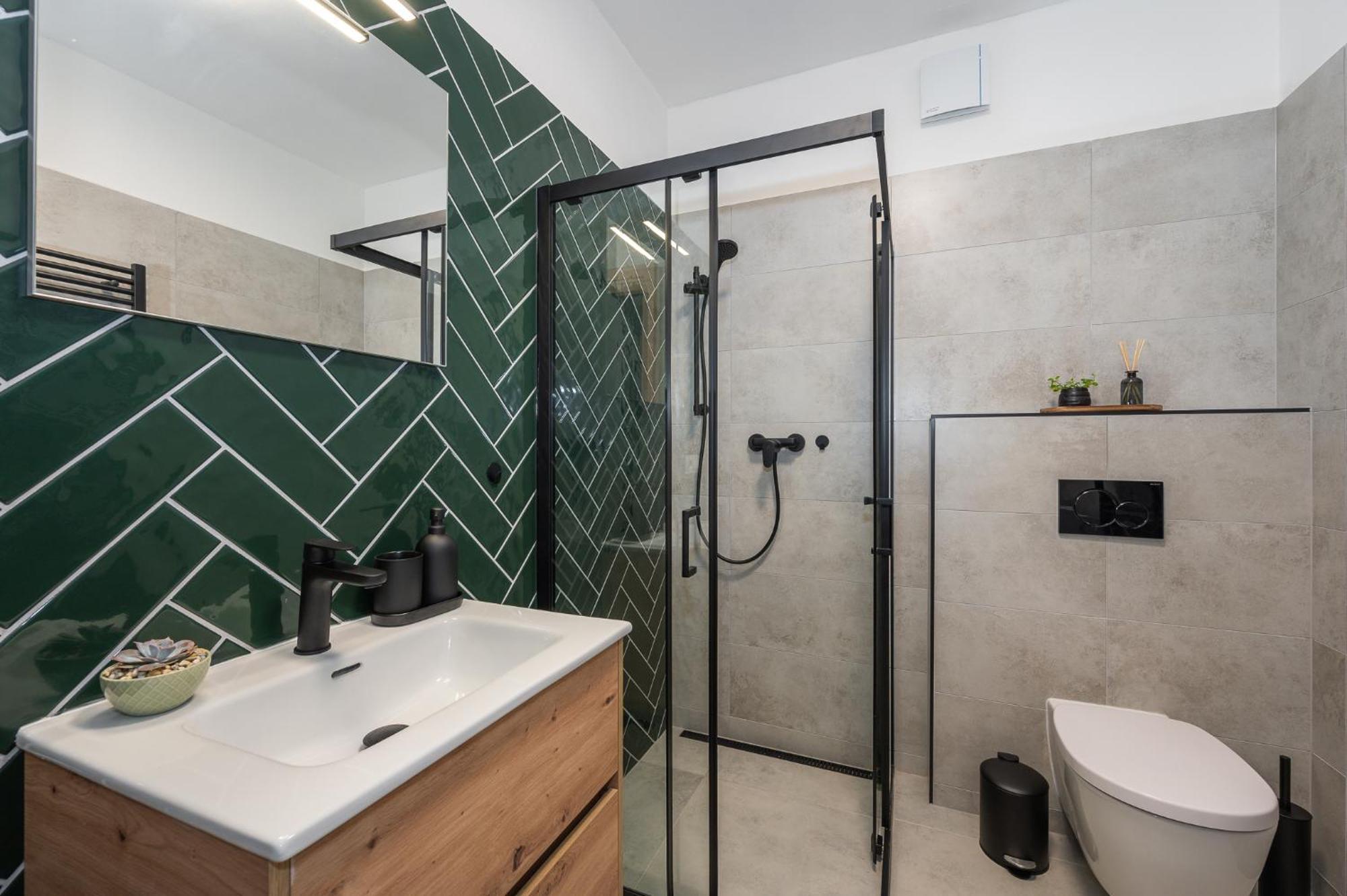 Fully Equipped Apartments With Terraces, Free Garage Parking, Netflix & Ac - By Apartmany Slapanice Cz Exteriér fotografie
