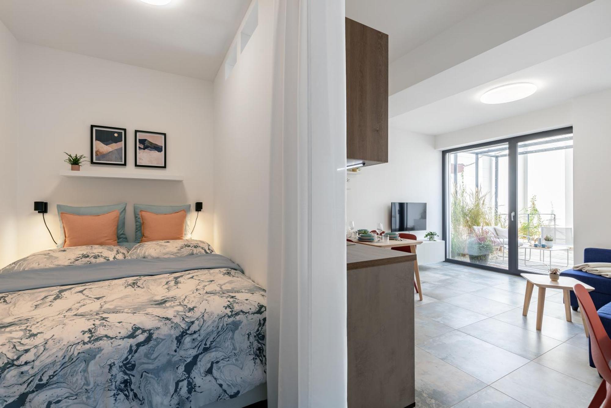 Fully Equipped Apartments With Terraces, Free Garage Parking, Netflix & Ac - By Apartmany Slapanice Cz Exteriér fotografie
