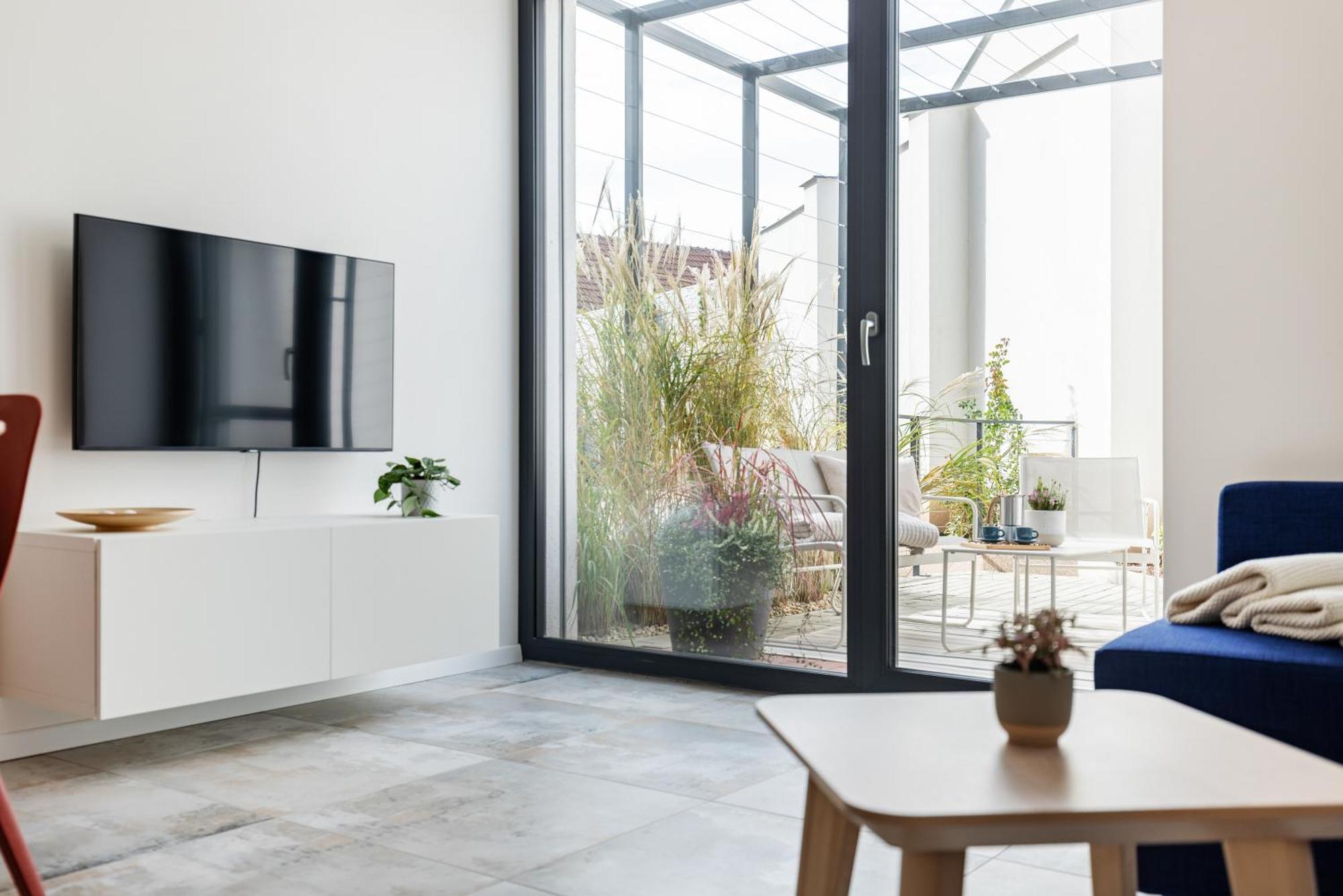 Fully Equipped Apartments With Terraces, Free Garage Parking, Netflix & Ac - By Apartmany Slapanice Cz Exteriér fotografie