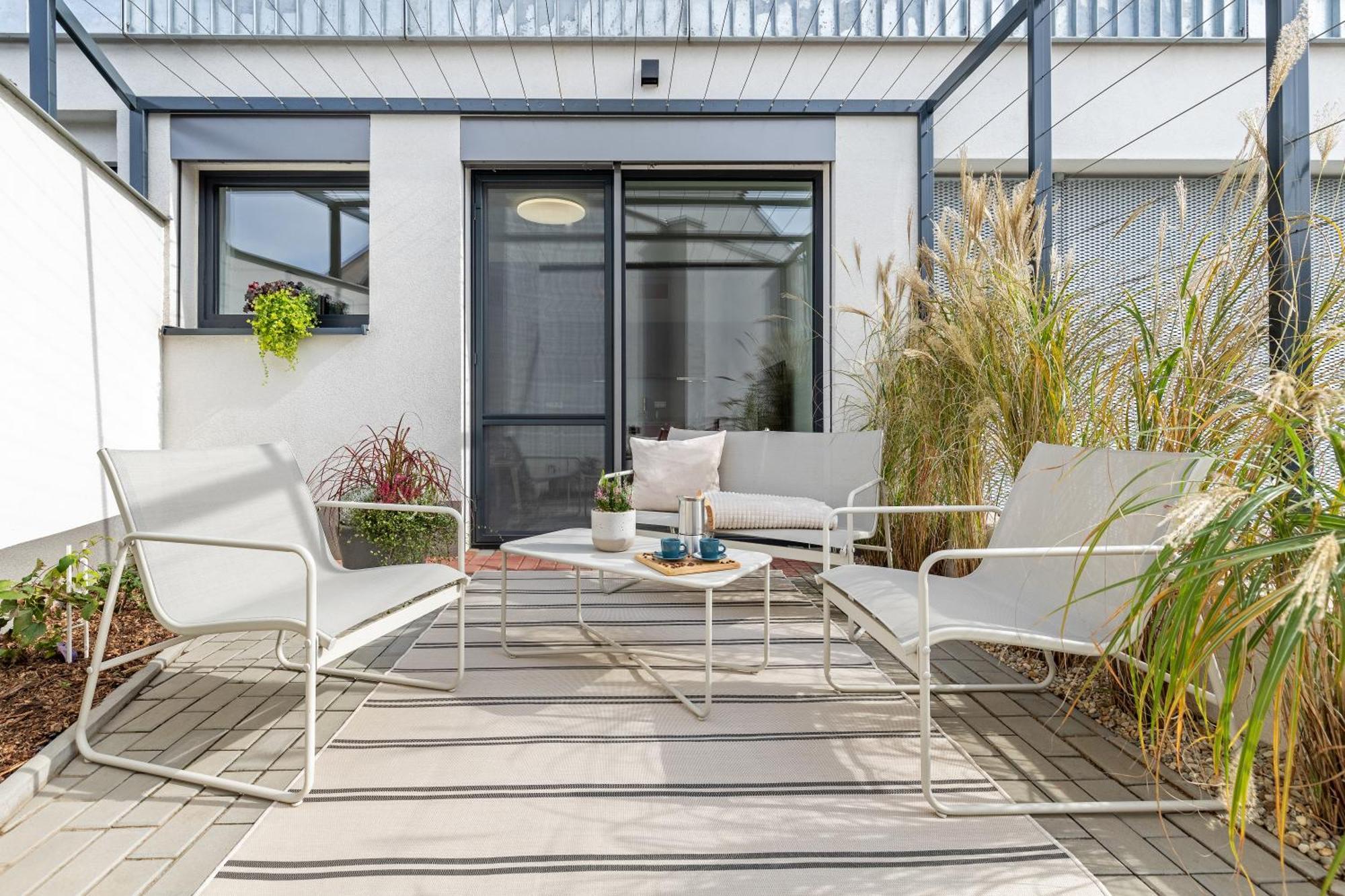 Fully Equipped Apartments With Terraces, Free Garage Parking, Netflix & Ac - By Apartmany Slapanice Cz Exteriér fotografie