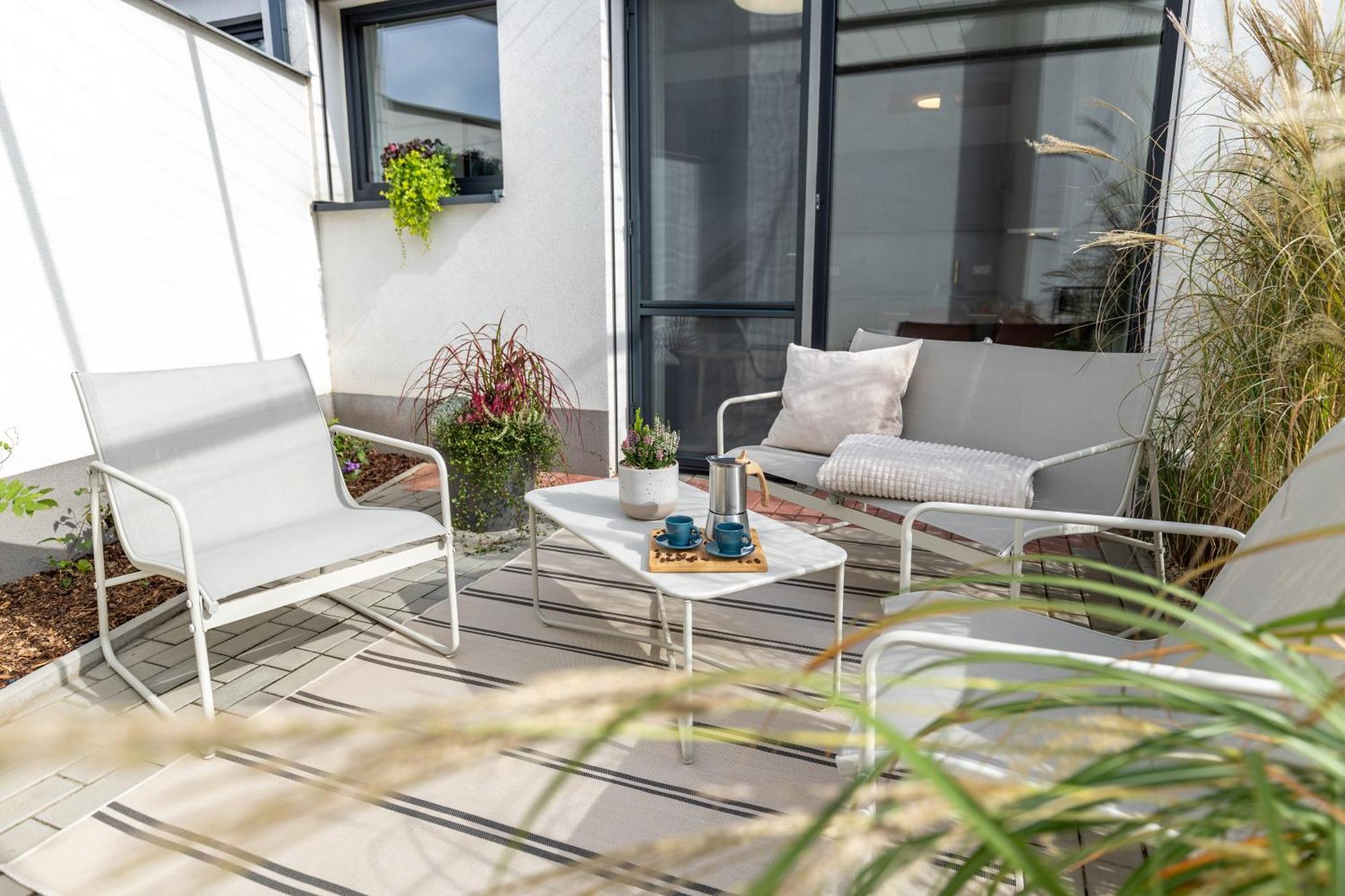 Fully Equipped Apartments With Terraces, Free Garage Parking, Netflix & Ac - By Apartmany Slapanice Cz Exteriér fotografie